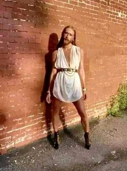 VNematswerani's tweet image. Sesi god i ready for #johnvuligatechallenge
#JohnVuligate