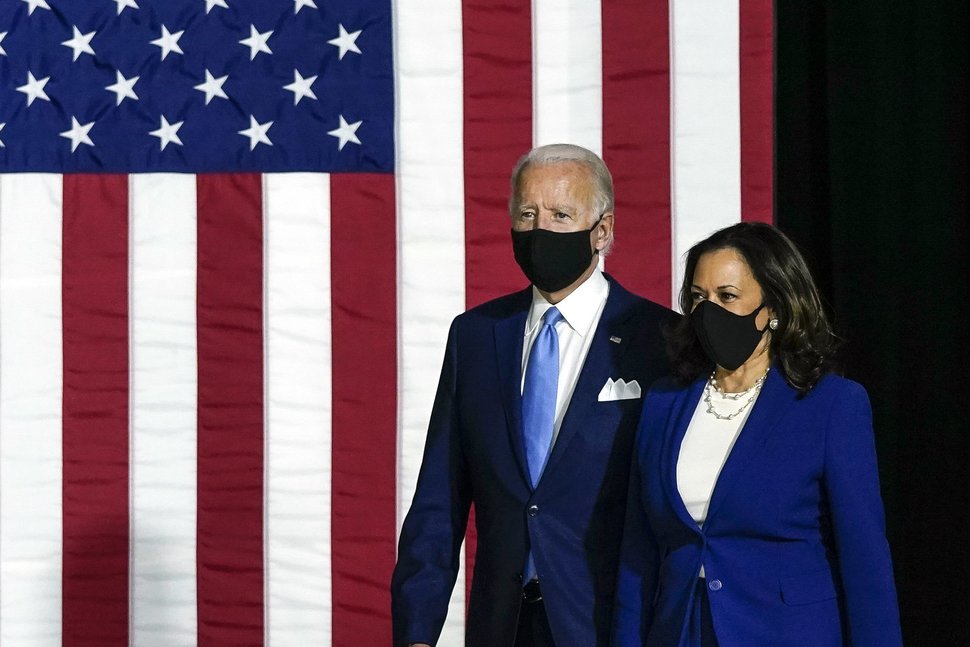 Here are 10 key issues that demand immediate attention from <a href="/JoeBiden/">Joe Biden</a>, <a href="/KamalaHarris/">Kamala Harris</a> and their administration, via Human Rights Watch:

hrw.org/news/2020/10/2…
#HumanRights