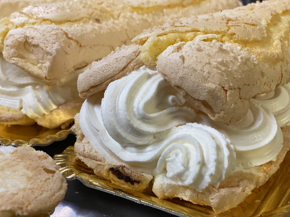 majogarciadoce's tweet photo. @IB3 @santitaura 🤤 Avui això ha anat de llosetins 😉 #ForndeBaix #mallorcainspires #lloseta #somdemallorca @santitaura https://t.co/lLeR1Z0ccv