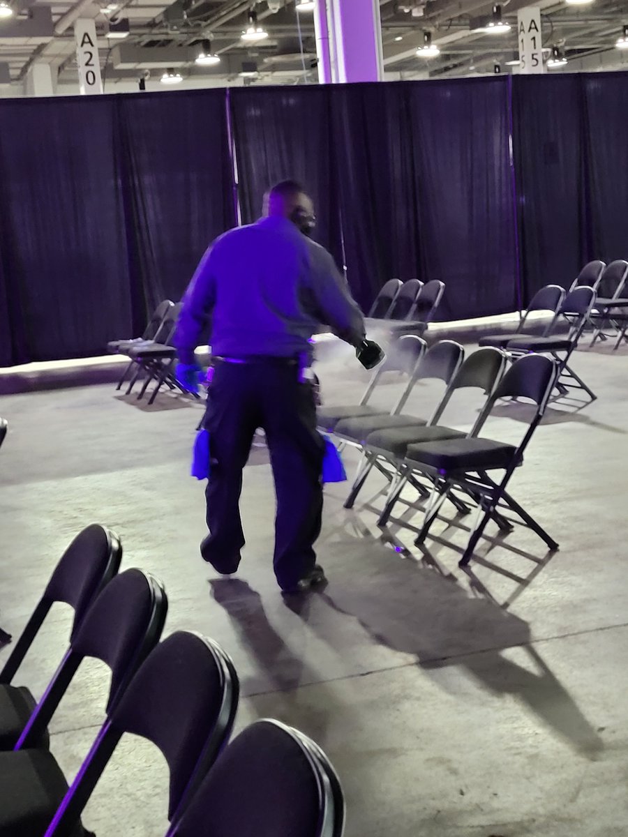 glendard's tweet photo. Live event at Duke Energy Center in Cinncy and couldn't be more excited and thrilled to witness the joy on these children's faces as they take the stage.  Way to go GMCE and convention center staff!  #usasfdance https://t.co/XwNfRMMJhX