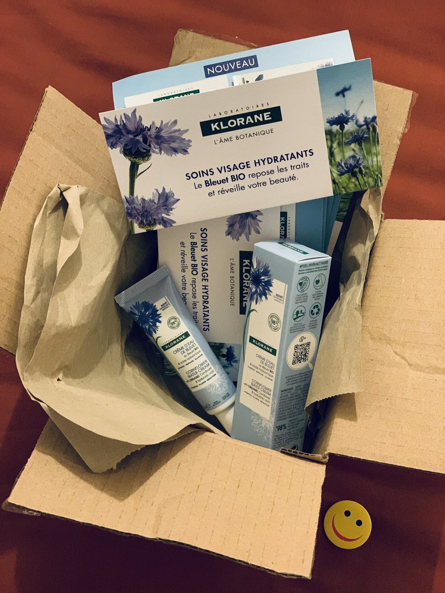 Majdoline_A's tweet photo. Petit colis bien réceptionné c’est parti pour le test ! #BeautéNaturelle #MonSoinVisageKlorane #Klorane @sampleo https://t.co/IjXjQhf6Ns