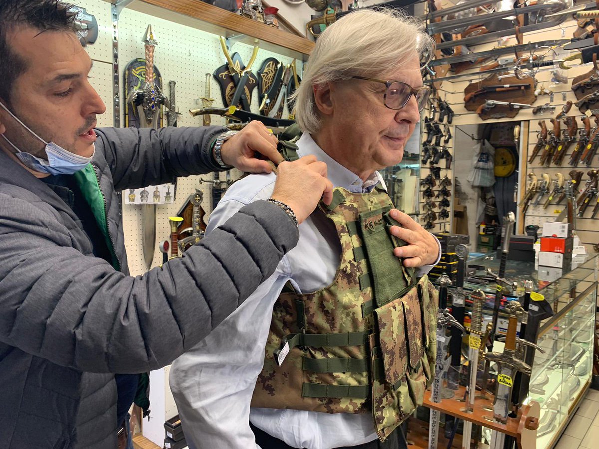 VittorioSgarbi's tweet photo. Ci aspettano giorni difficili...
@stampasgarbi https://t.co/mCLkpIxfDX