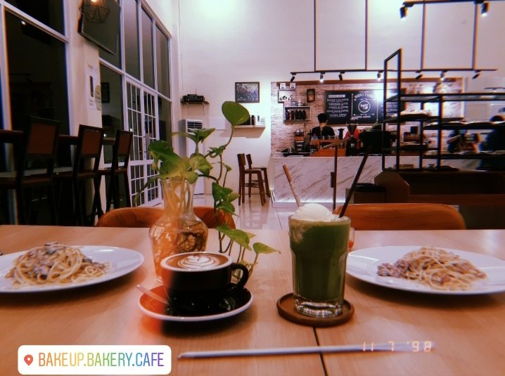 DRachmatulaely's tweet photo. Moccachino 💕 Green Tea Latte ☕🍵🍝 https://t.co/Lzq7pnNB9n