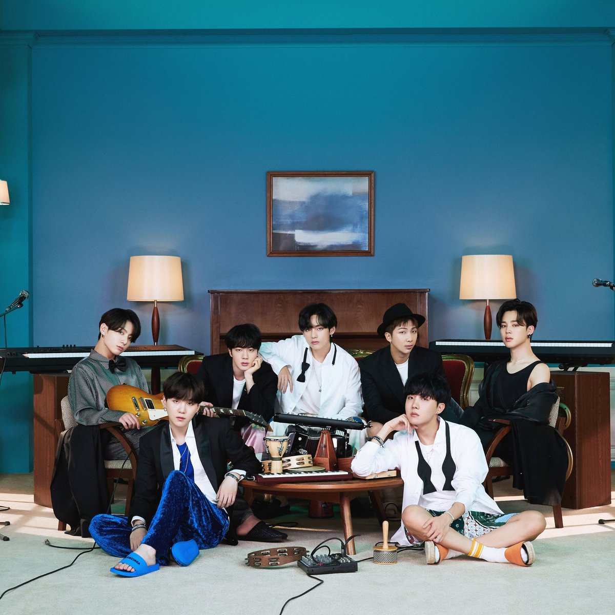 jkmoongi's tweet photo. BE 'concept photos' como paisajes colombianos —un hilo  [@BTS_twt] https://t.co/kfLdrag0RT