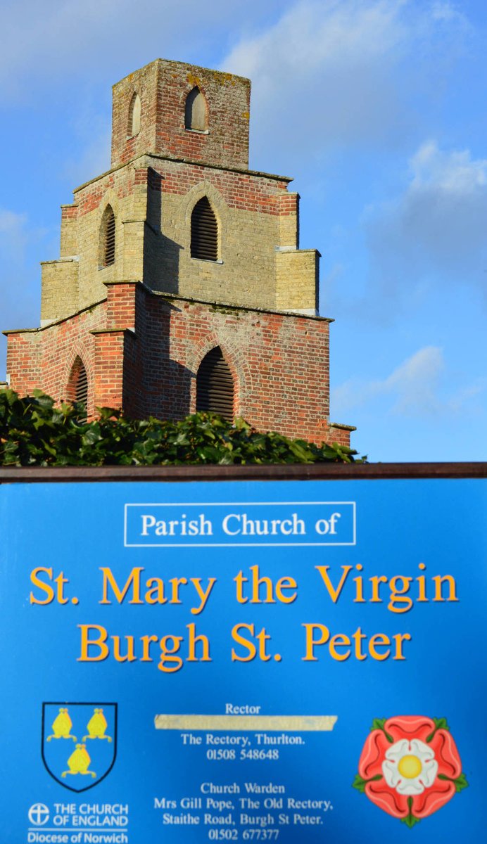 electrobleme's tweet photo. Church of St Mary the Ziggurat, in roight old Norfolk?: Pootling along a roight old country lane, whilst looking into the puzzling round towers around the world. The South and North folk have nearly 200 unique and mysterious round tower Churches, dotted… https://t.co/i87KK9igsp https://t.co/IRhREHHu2v