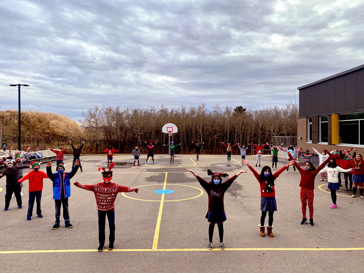 missusem's tweet photo. This week in #grade6: listening to a presentation on #charterofrightsandfreedoms, analysing a #treecookie and preparing for our #holidaysurprise. So grateful to be working with this curious, engaged and fun bunch! #WeAreRundle @rundlecollege @RCElementary #becurious #together https://t.co/lTWJftbUxH