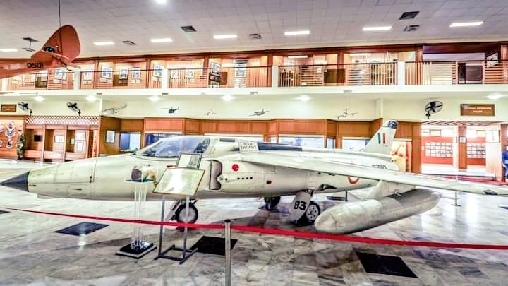 GHaZ_NAwE77's tweet photo. #Indian GNAT , THE WAR TROPHY

On #3rdSep 1965, 2 #F104 flown by Flt Lt Hakimullah &amp; Flg Off Abbas Mirza, were scrambled from #Sargodha to intercept 4 #Indian #Gnats
During the ensuing combat 1 Gnat which had strayed away from its main formation 1/5

#PAF #PakistanAirForce #ISI https://t.co/LVrLEKq7y2