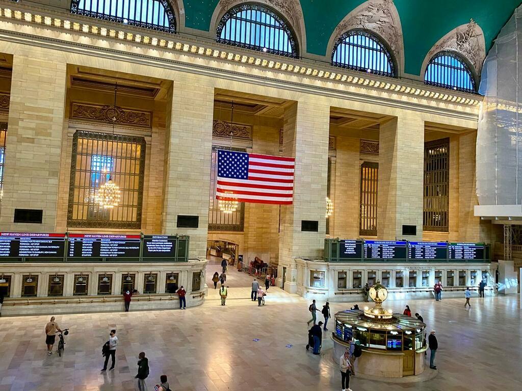 PatrickBenedict's tweet photo. 46.
#benedictbeerblog #bidenharris2020 #bidenharris #blacklivesmatter #craftbeergeek #craftbeerlover #grandcentralterminal #jacksonheights #jacksonheightsqueens #jacksonheightsny https://t.co/GDIIBGyHB9 https://t.co/XfMFklQgKh