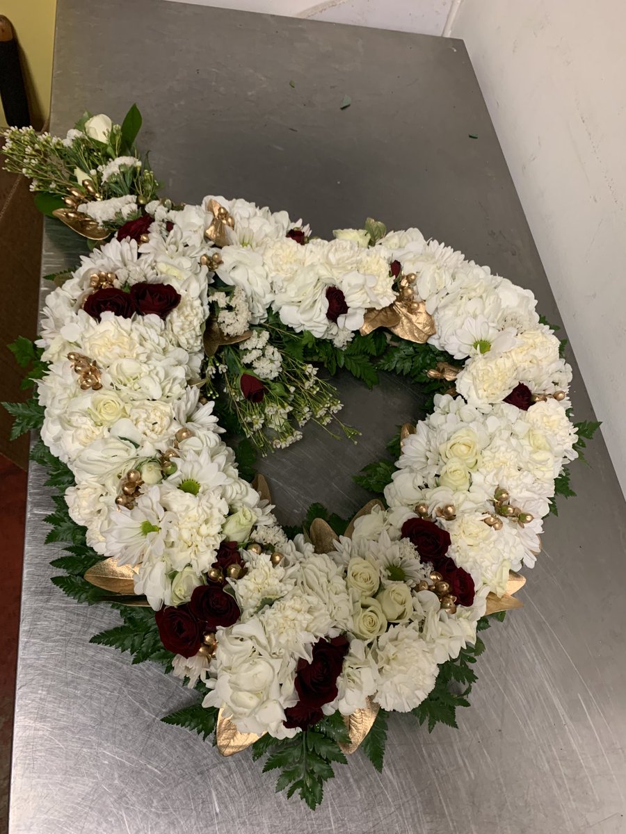 flowerkingdom's tweet photo. Busy with funeral tributes https://t.co/JFABe6esnz