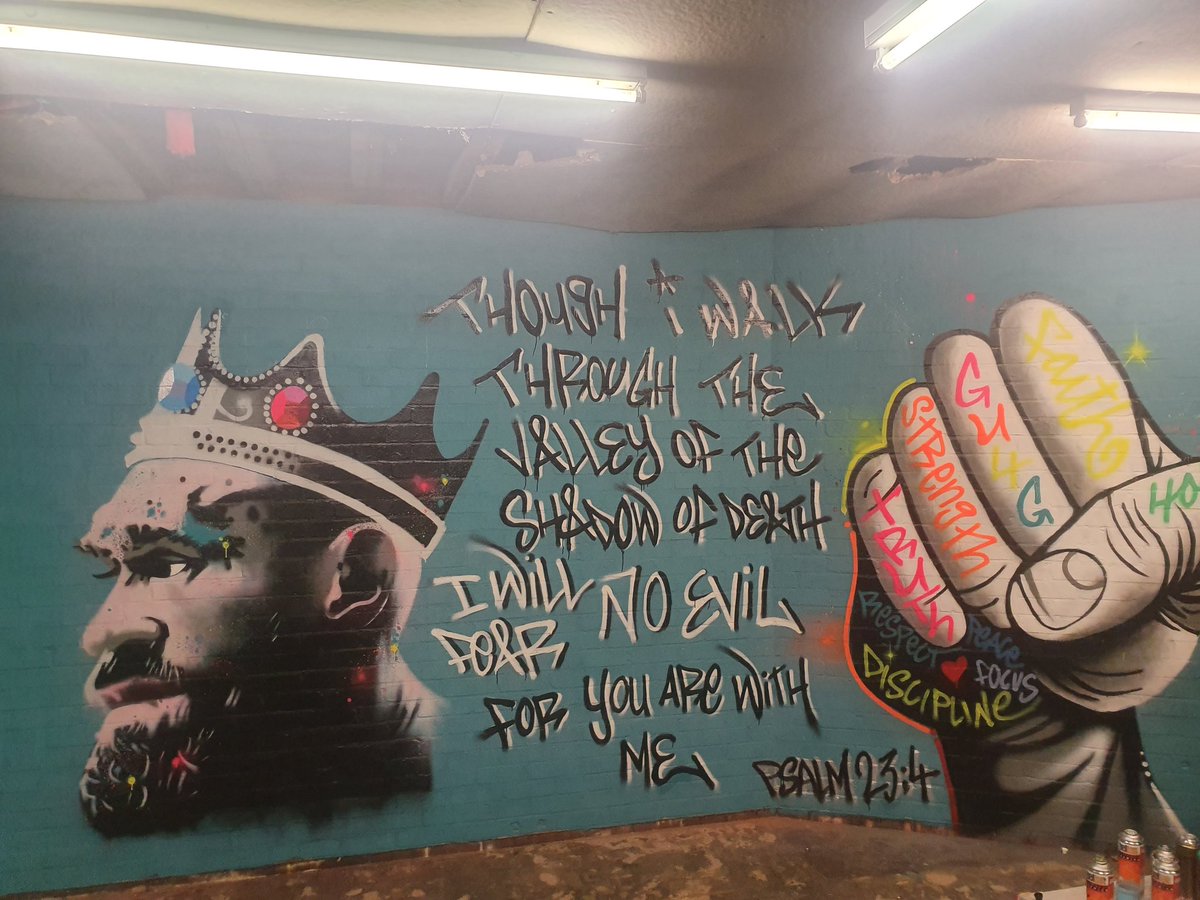 Gloveupforgood1's tweet photo. The start of our new graffiti wall at our boxing gym in hailsham 🥊🥊
This woman is so talented.
Tyson fury is all about what we do at Glove up for good,
Mental wellbeing
Addiction
Depression
There is a way out!!
#tyson_fury #mentalhealth  #boxing #boxingpinterest  @Tyson_Fury https://t.co/cEiBcMxCxt