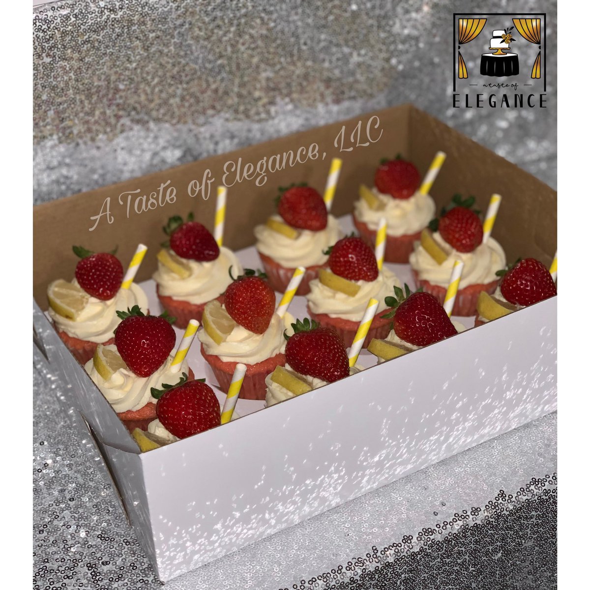 ataste_elegance's tweet photo. A splash of summer βοΈ in the fall! π
You can enjoy our strawberry lemonade cupcakes all year long πππ§
#raleighbaker #raleighbakery #strawberry #strawberrylemon #lemon #lemonade #strawberrylemonade #summerfavorite #cupcakes https://t.co/2Guj9GpSfA