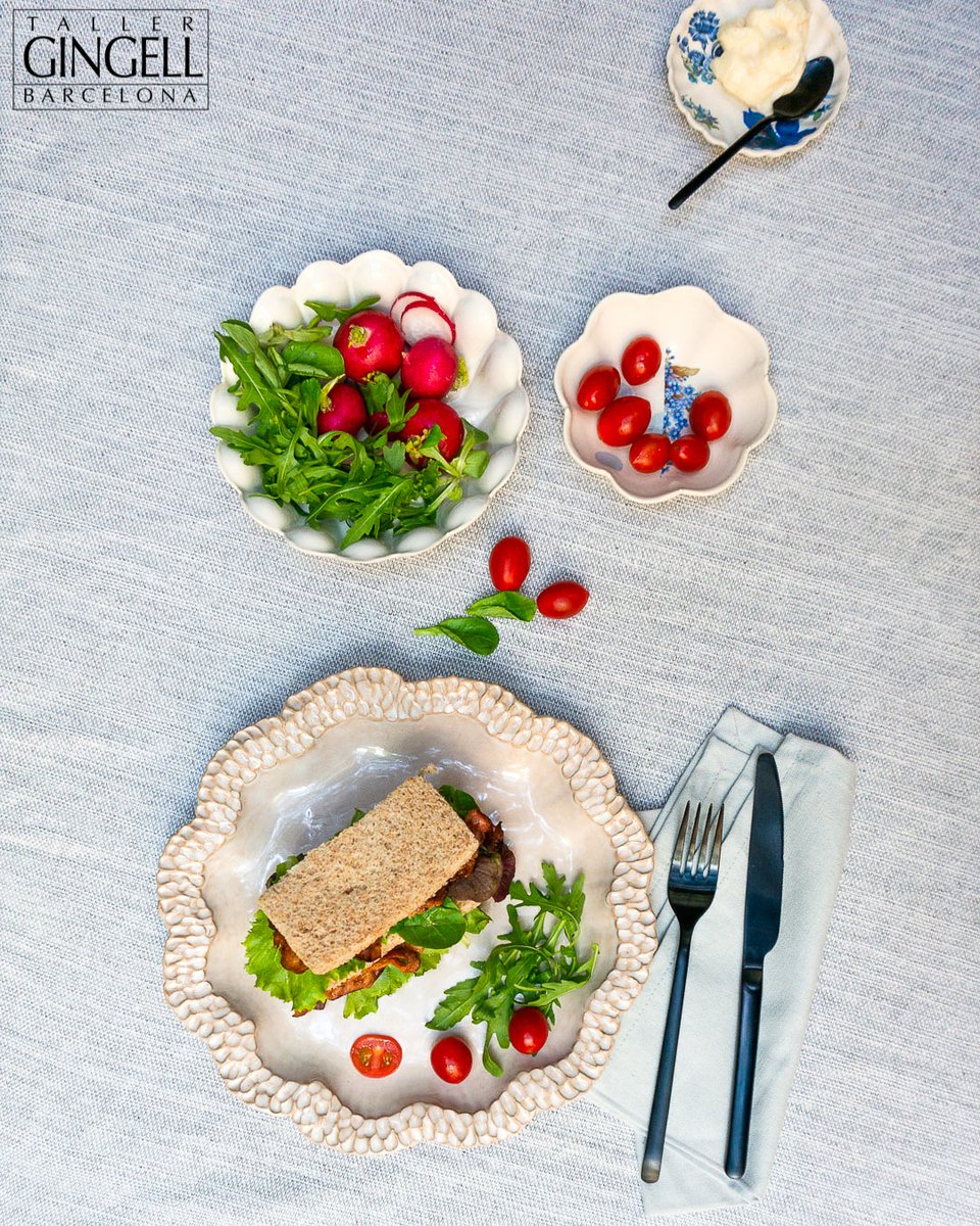 A #sandwich 🥪 and #salad 🥗  is a good choice. Plus #contemporary #handmade #ceramics make it extra #tasty 😋

#healthyfood #healthyeating #studiopotter #stoneware #boutiquehotel #finedining #theartofplating #tastingmenu #designhotels #yachtchef #foodie #cheflife #barcelona