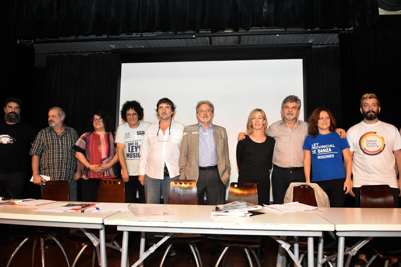 mfederaldanza's tweet photo. Esta primera instancia de reunión, que fue realizada en el @agendaccc , nos permitió percibirnos como colectivo y avanzar hacia una #leynacionaldedanza.⁣ https://t.co/V0OzRLLp1h