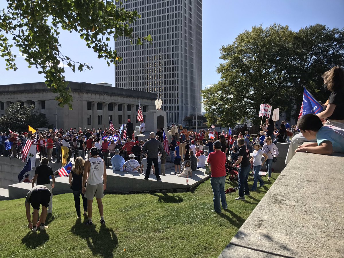 natalie_allison's tweet photo. The scene outside the Tennessee Capitol, where a crowd of 100+ Trump supporters are shouting “Fox News sucks!” https://t.co/pKujSJBnDt