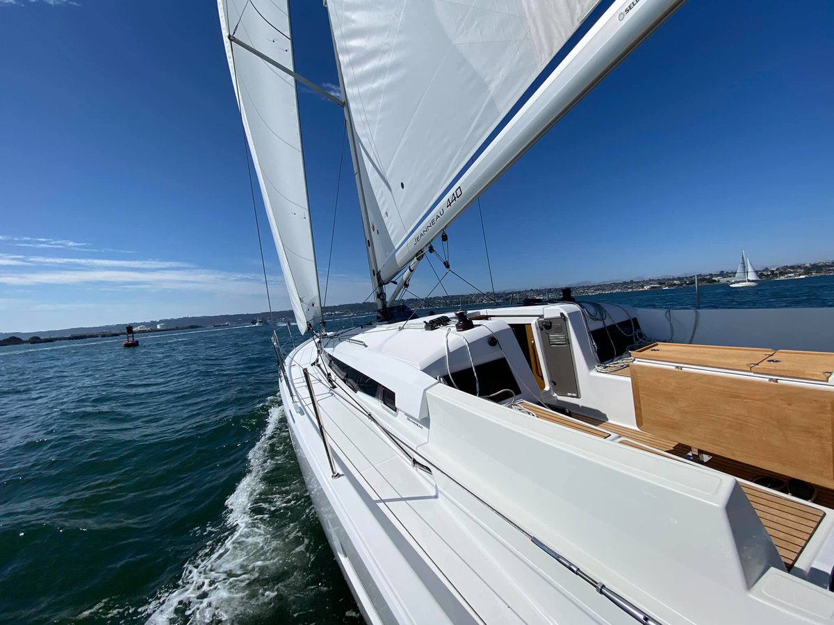JeanneauAmerica's tweet photo. Welcome to the Jeanneau Family β€οΈοΈπΈ @ivtyachtsales #sunodyssey #sundoyssey440 #jeanneau #Jeanneauowners #jeanneau440 #so440 #sailingsandiego #newsailboatowners #walkaroundseries #sailing #sailboats https://t.co/EnBe1qRDoF