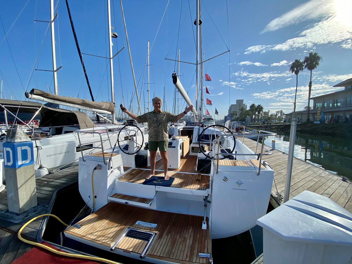 JeanneauAmerica's tweet photo. Welcome to the Jeanneau Family β€οΈοΈπΈ @ivtyachtsales #sunodyssey #sundoyssey440 #jeanneau #Jeanneauowners #jeanneau440 #so440 #sailingsandiego #newsailboatowners #walkaroundseries #sailing #sailboats https://t.co/EnBe1qRDoF