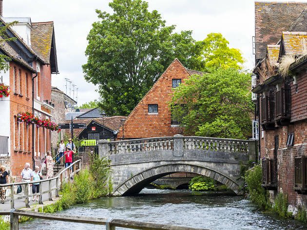 3nildown's tweet photo. Great to feature in this week’s “My #Winchester” on page 55 of @hantschronicle & to be able to give a shout-out to @TRwinchester @railwaylive @Debenhams @hmvWinchester @WarrenandSon #WolveseyCastle @GreatHallWinch @King_Alf @HantsIWWildlife @WinCathedral @WinchFringe & others! 😊 https://t.co/vlnXw8XpOI