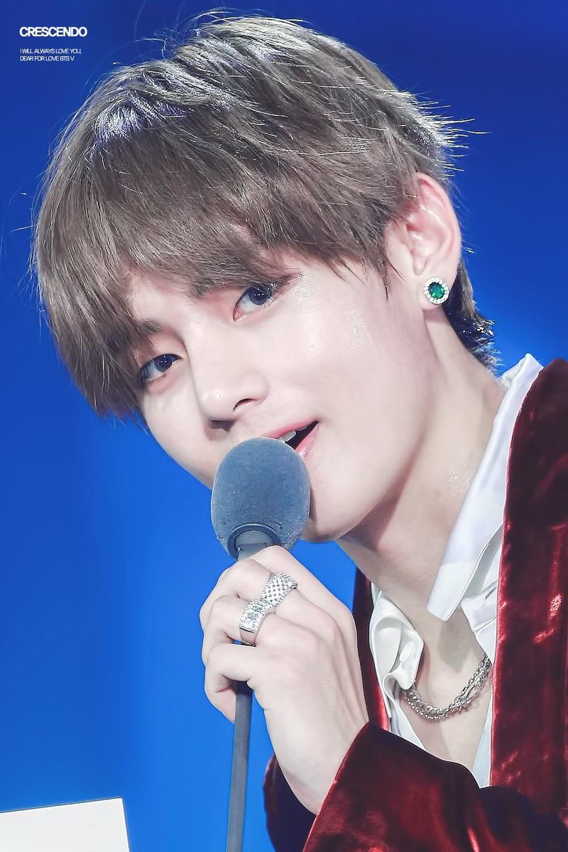 withV_tae's tweet photo. ขอบันทึกไว้หน่อยค่าาา 😭😭😭รางวัลแรกน้องsweet night ภูมิใจในตัวแทมากๆๆๆๆ เก่งมากที่สุดเล้ยยยยย 💜💜#SweetNight1stWin @BTS_twt https://t.co/YLltueRDhb