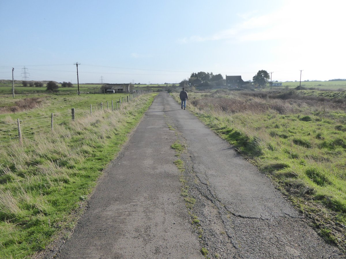 And that's it. We doubled back a little and then took a slightly different route back to Raspberry Hill Lane. Thanks for coming along. A really nice walk - try to time it for low tide so you can see the birdlife on the mudflats, and a piercing blue sky is pretty good too. 