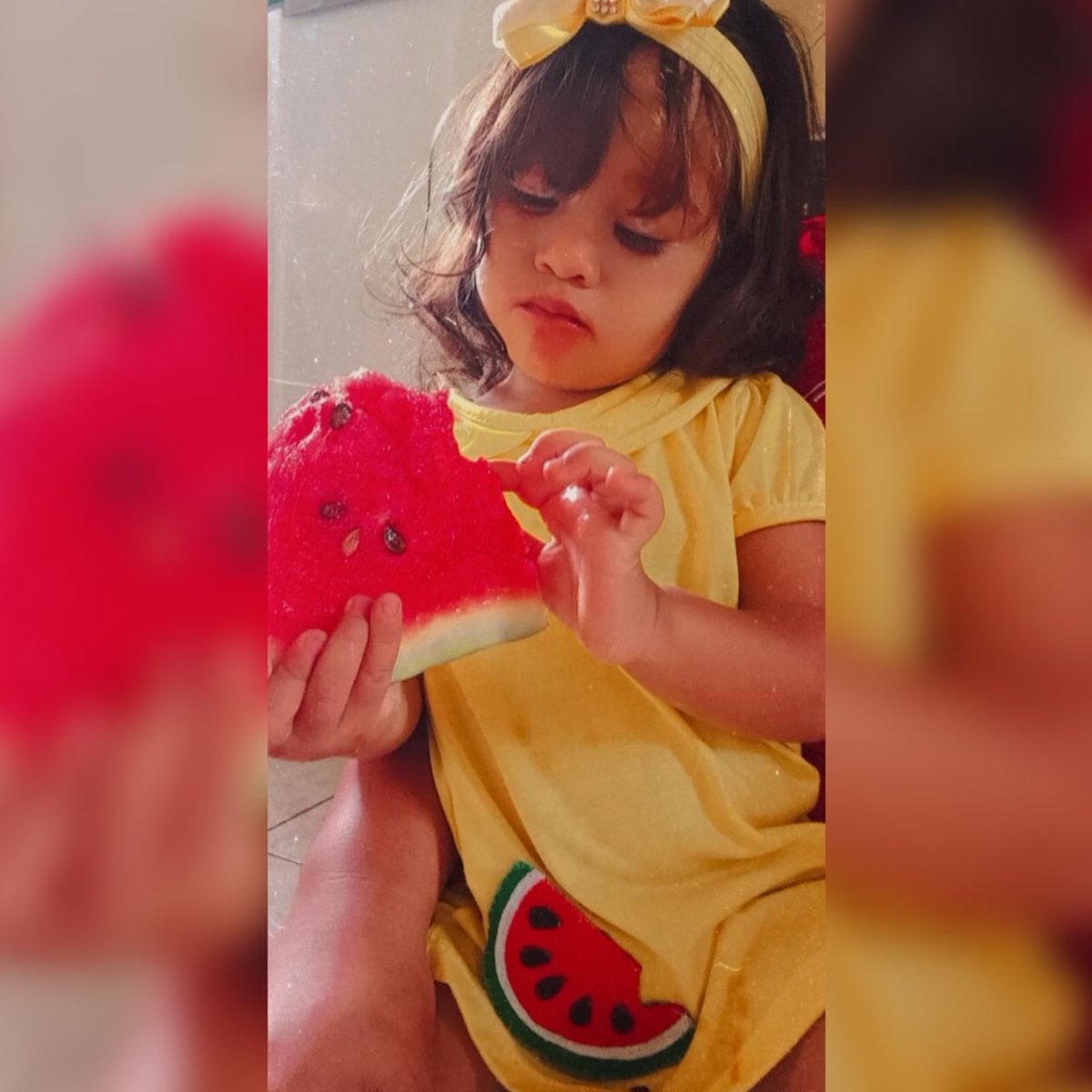 AmandaAntoniia's tweet photo. Ser madrinha é amar uma pessoinha que não e sua, mas a quem você pertence!! ♥️😻 https://t.co/pnQsR4zkNY