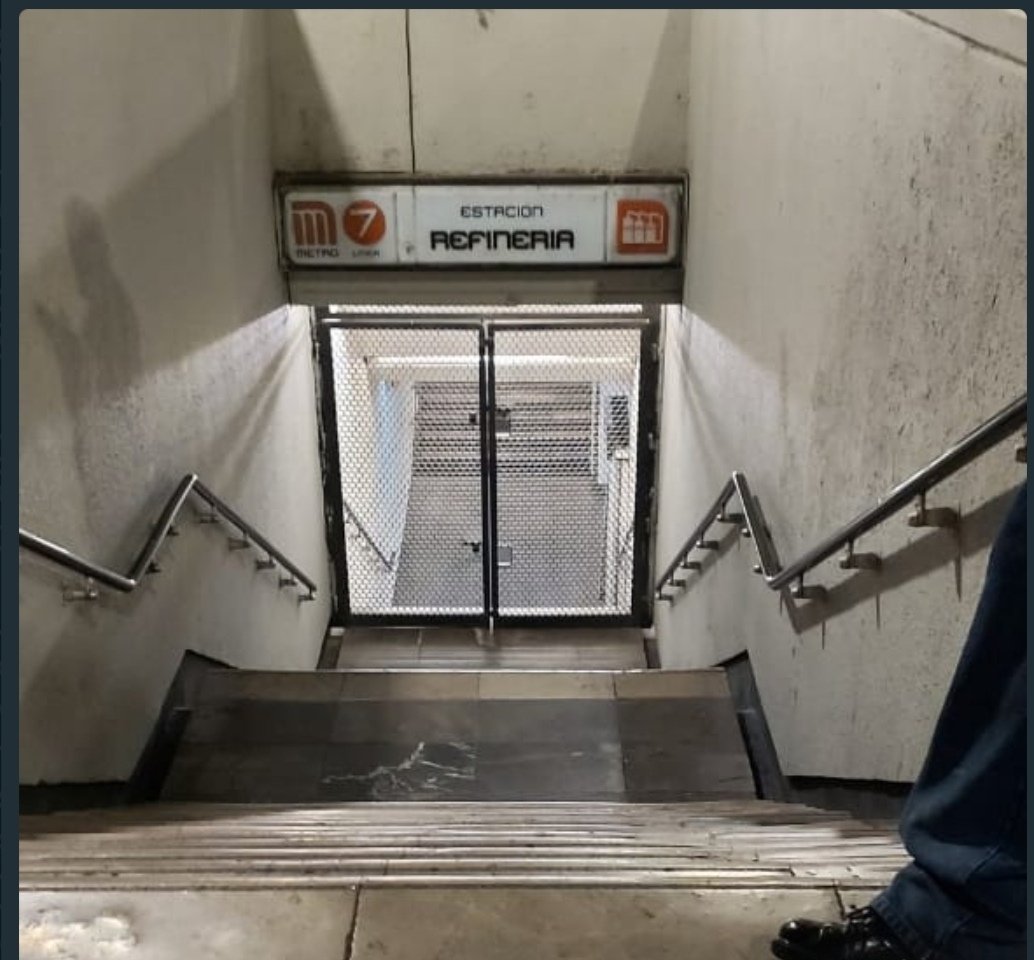 PagoSg98's tweet photo. Siempre  lo mismo, póngale el despertador a la PBI de línea 7, habren a la hora que quieren que por que son la autoridad @Mnoseprivatiza @lopezobrador_ @5fa34e92e00d486 @Claudiashein @elffissggoonn @AztecaNoticias https://t.co/3xx8oyRKuG