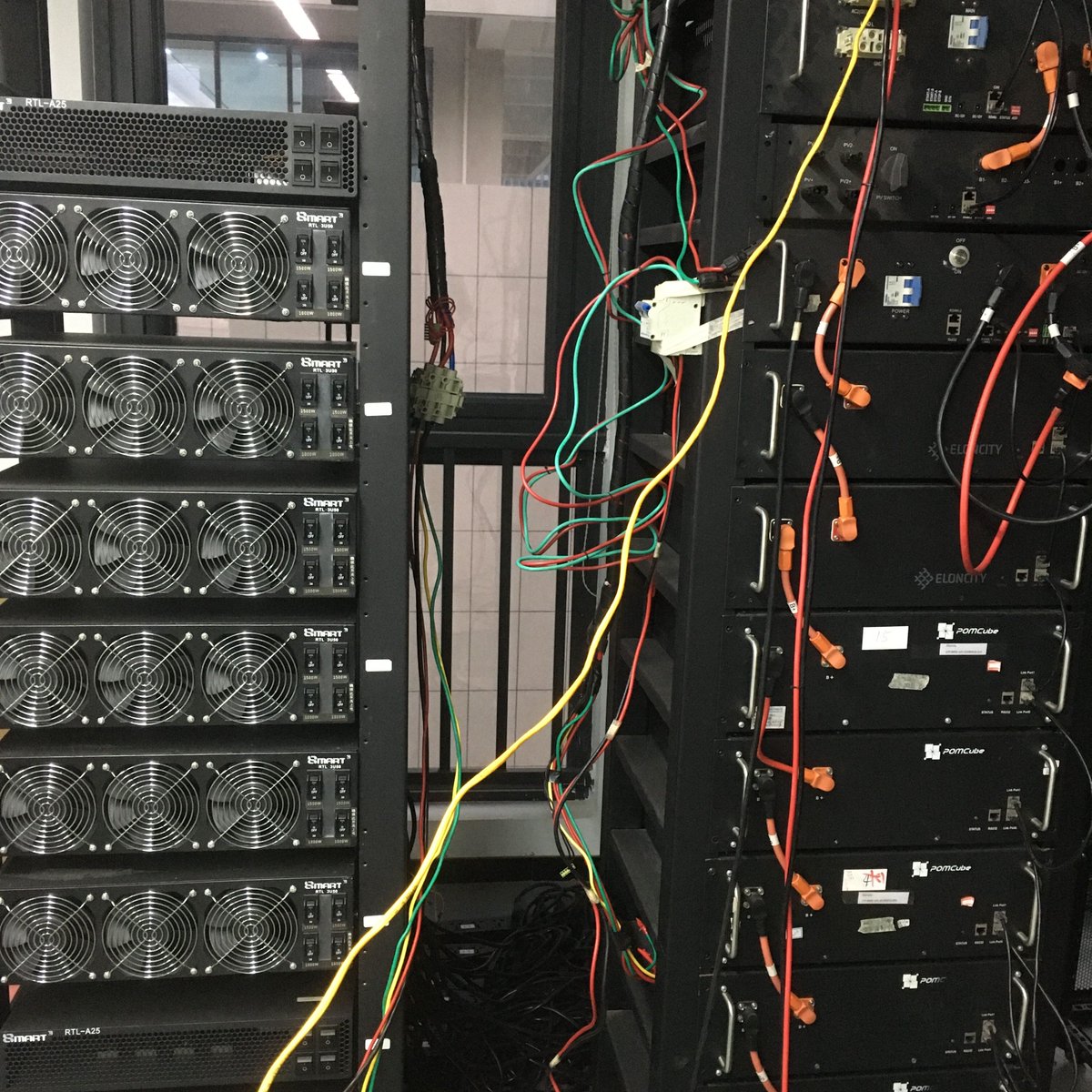 Eloncity_io's tweet photo. Making every step towards perfection.
#POMCube #Eloncity #energy #EnergyStorage #BatteryStorage #gridtide #NetZero #backup #energyautomation #iCAN #smarthome #renewableenergy #cleantech #homebattery #solarplusstorage #SustainableEnergy #electricity #iCANNetZeroPlus #solarbattery https://t.co/RWFuviHnqb