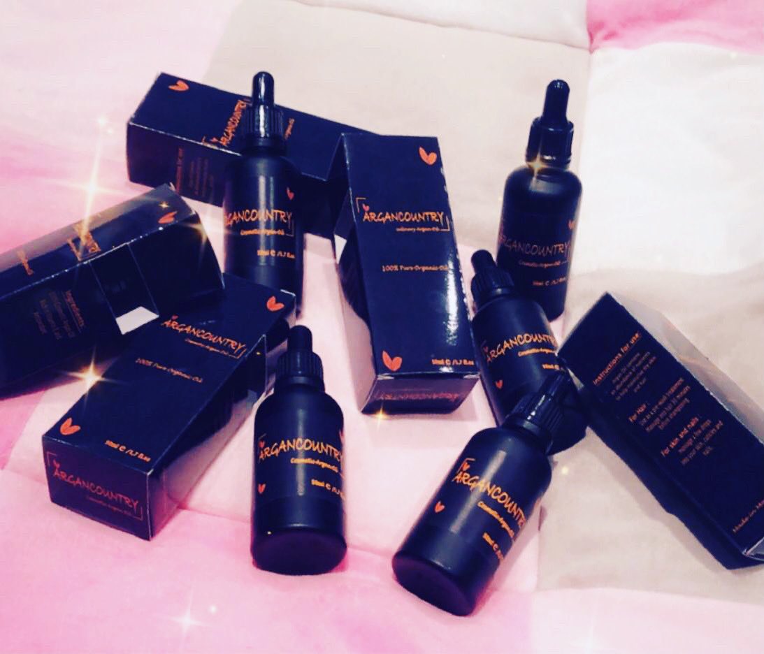 argancountry's tweet photo. “Your Hair and skin care is an investment not An expense Of Nails, hair and skin are the window to health”

The most perfect Argan Oil in the world 

#argancountry #nomiddleman #argan #arganoil #nails #hair #haircare #skincare #skin #unesco #worldwide https://t.co/DXUgV4AHhN