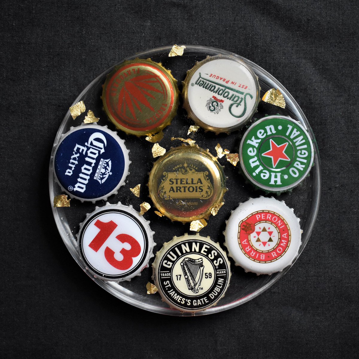 Top_Coaster's tweet photo. Gold flakes Random TopCoasters have been the most popular coaster this week. 

Get yours now on our Etsy shop for just £7 with free UK delivery.

Etsy: https://t.co/dngxROTw8T

Website: https://t.co/vsRjgh9kkH

Free UK delivery on all orders 📦

#beer #giftideas #coasters https://t.co/1yO0XrBH3f