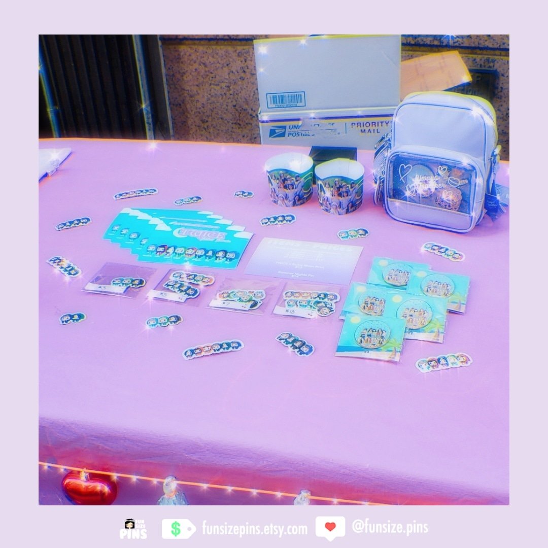 FunsizePins's tweet photo. Come by, grab a TWICE'S 5th Anniversary Cup Sleeve for your drink and snacks, and buy some of my early new item releases! 💫 Here at Bibble &amp; Sip (📍 253 W 51st Street, NY) @nysleeves https://t.co/FZEnyUn39z