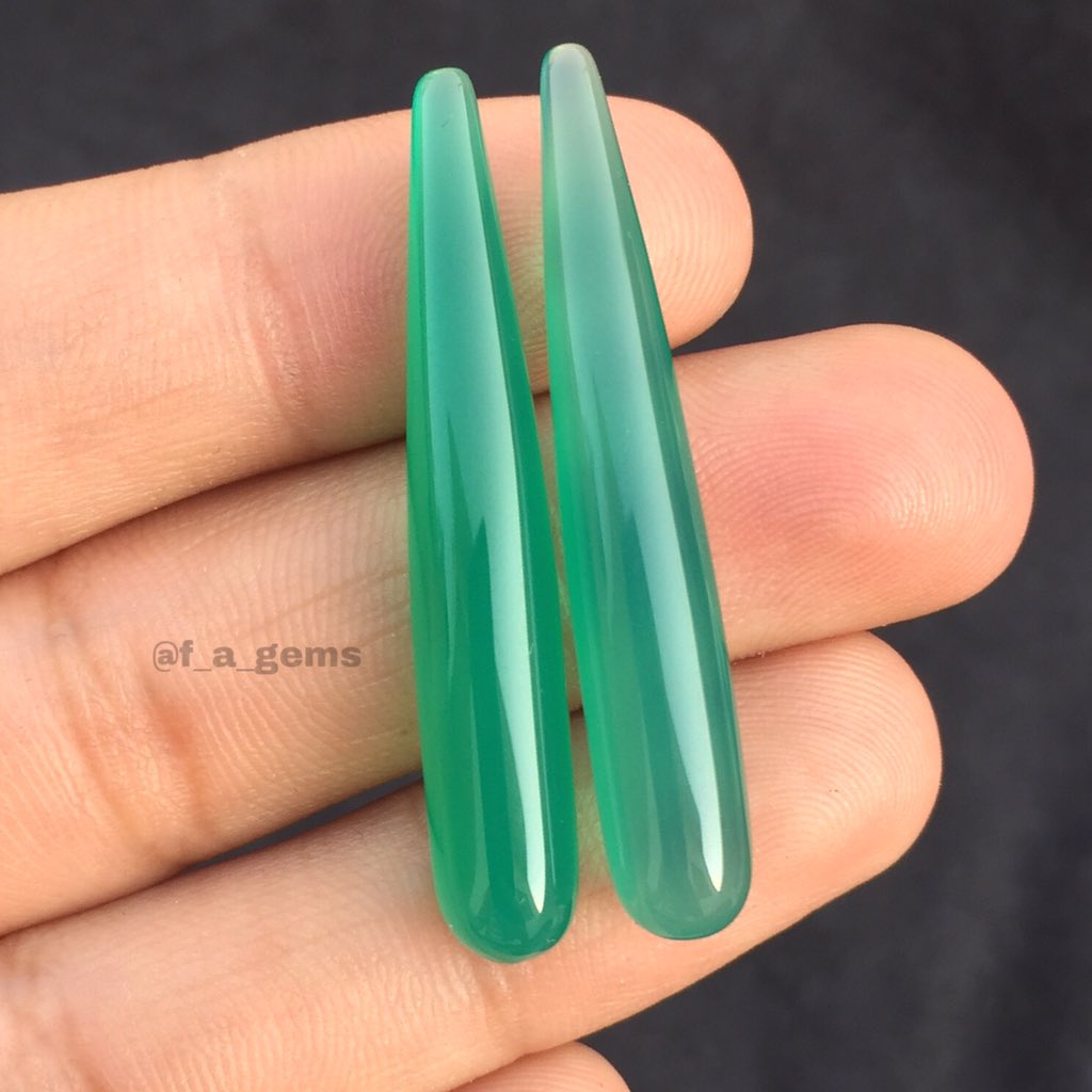 Fagems4733's tweet photo. -• Beautiful Green Onyx Drops 
-• Best quality 
-• Happy 😃Price 
-• You Can buy from my etsy shop ( link in bio) https://t.co/1KfdEQrlBS

#onyx #gemstone #jewelry  #jewellery  #jewellerydesign #jewelryaddict #jeweldenyle  #Gemstones #silverjewelry https://t.co/3vjZBIUeaL