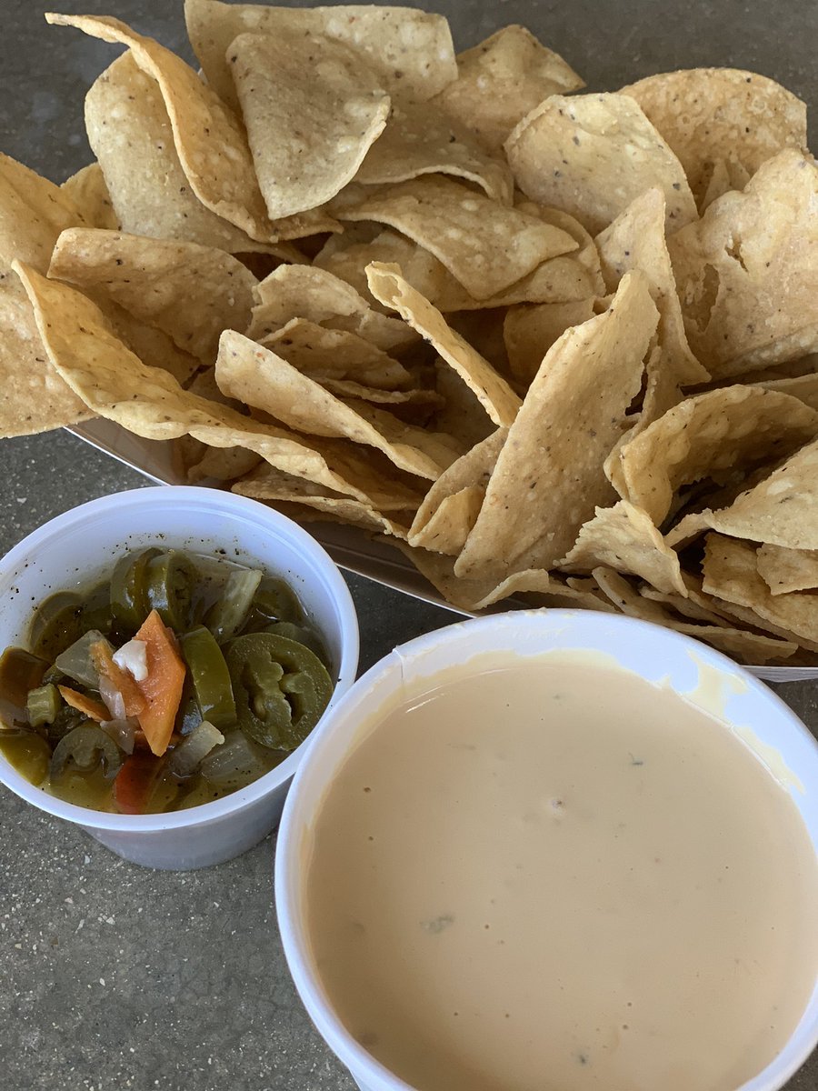 thefriendlyspot's tweet photo. #FriendlySaturday All Welcome till Midnight. #CollegeFootball on bar & patio TV’s. Plus, big blow up screens. #UFC at the back bar 6p. Let’s be Friends #friendlydistance #maskup #cleanhands #befriendly #cocktailsontap #craftbeer #friendlyeats #local #southtownsatx https://t.co/sCI3dKgzjw