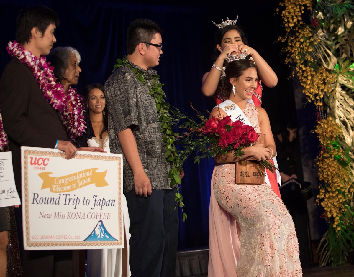 konacoffeefest's tweet photo. 10 days of Festival memories  #Festival #festivalmemories #kona #konacoffeeculturalfestival #seeyouin2021 #misskonacoffee https://t.co/56mrlSbtJ2