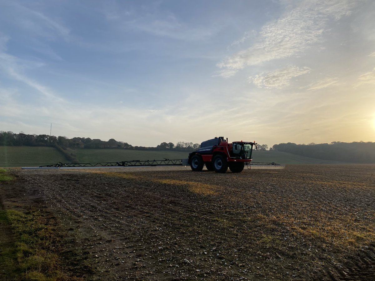 Final few days of drilling. Been a long old road. Bloody good effort from all the farming team at Rooksnest.... #harvest2021 is possible! <a href="/HORSCHUK/">HORSCH UK</a> good effort 💪🏽