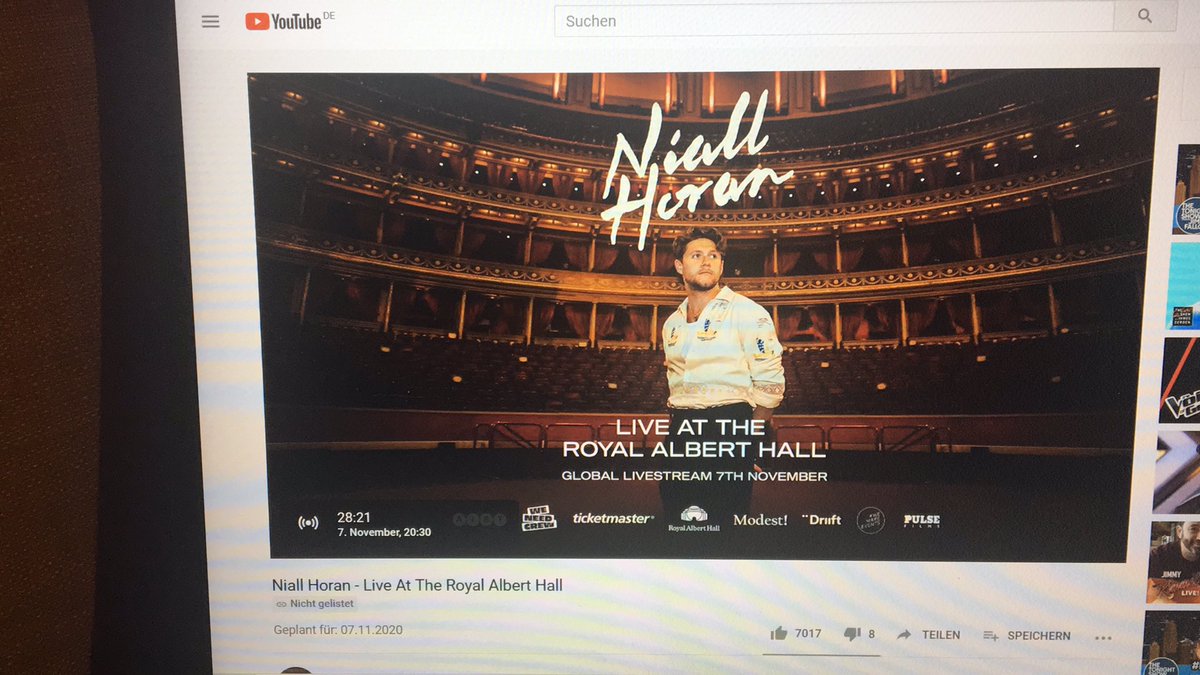 1DLaura_96's tweet photo. @NiallOfficial I ready to watch from my sofa in Germany 😄🎉 #NiallLiveAtRoyalAlbertHall https://t.co/a2xOwdu9B4