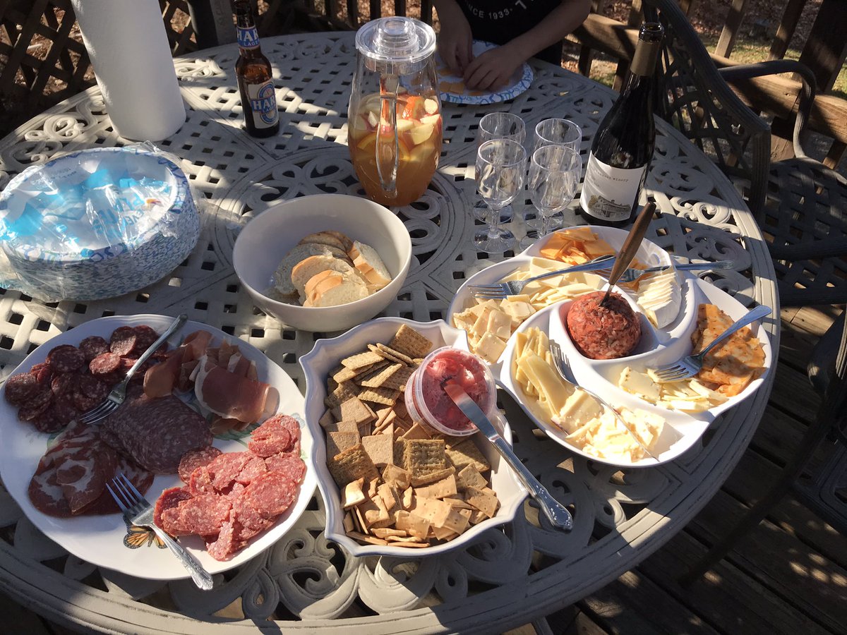 PeterEskow's tweet photo. Lunch time at the cabin by the lake. Cheers! https://t.co/4h9GXb9pwk