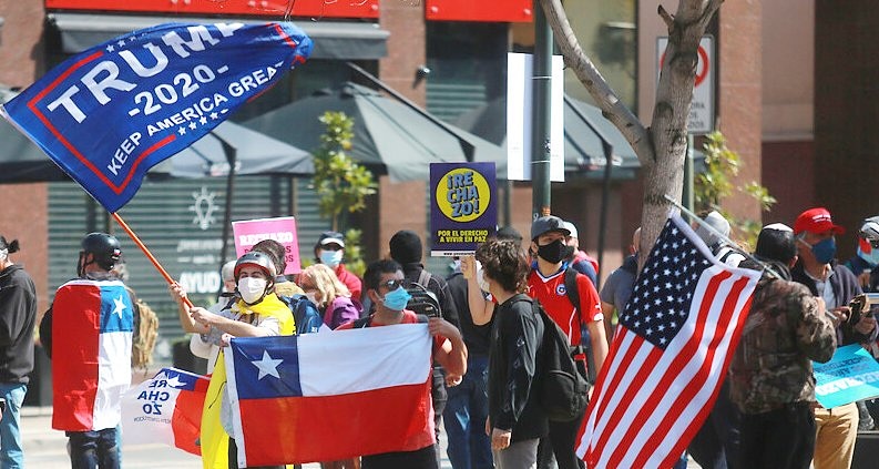 Dpm_Chile2020's tweet photo. #bidenharis2020 #PresidentElectJoe #Election2020results #Election2020 #Elecciones2020
CHAO #Trump 💩🇺🇸
CHOA #Rechazo 💩🇨🇱🇺🇸
#ChaoFacismo #ChaoCapitalismo #ChaoModeloNeoLiberal
@24HorasTVN @T13 @CNNChile @CHVNoticitas_cl @meganoticiascl @PCdeChile @PSChile @PDC_Chile @PPD_Chile https://t.co/4OpEjCdxfG