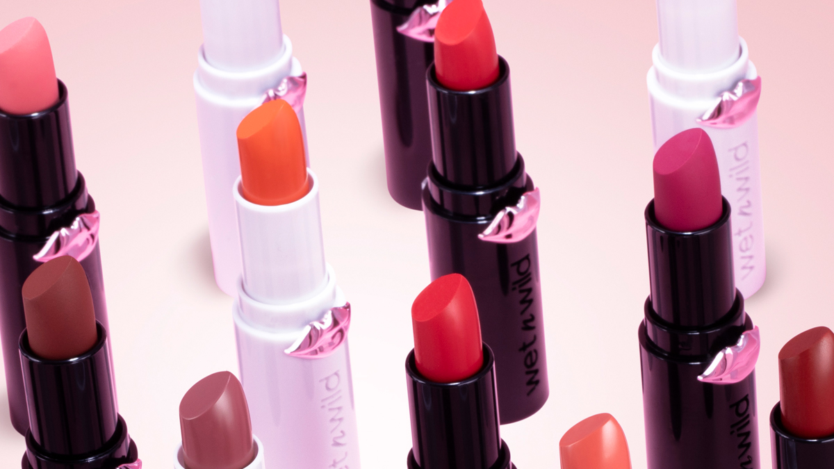 wetnwildbeauty's tweet photo. Gotta try 'em all! Our #MegaLast Matte and High-Shine Lip Colors come in 26 TOTAL SHADES and are only $3.
Get them @Walmart @Amazon @Target @UltaBeauty @Walgreens and ALWAYS at https://t.co/DfcILGjYdk
#wetnwild #wetnwildbeauty #wetnwildlipstick #megalastlipstick #crueltyfree https://t.co/BEnZrygOMG