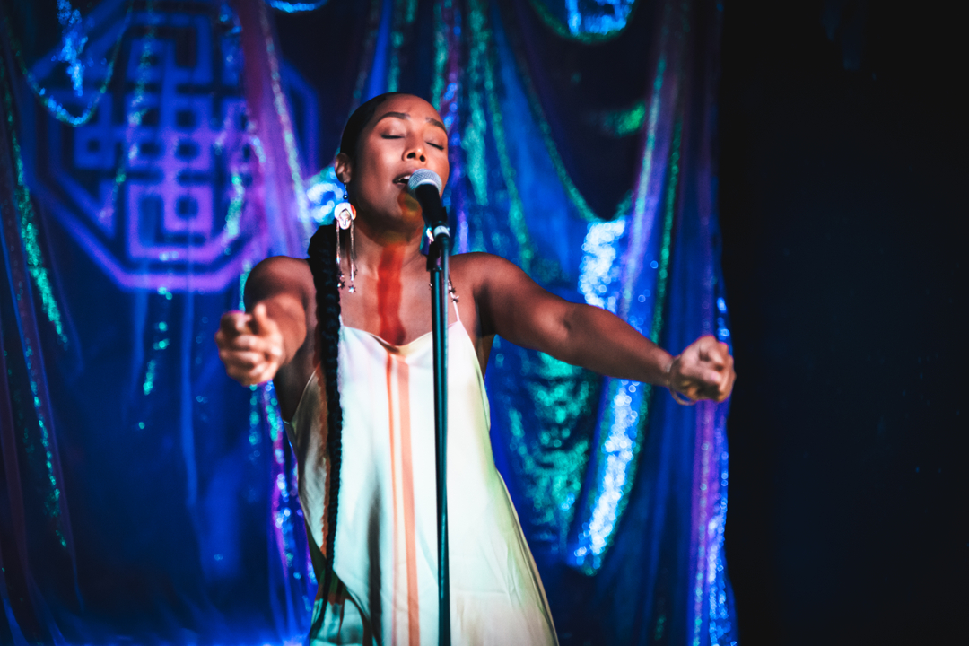 #QUEENSFEST2020 tweet media