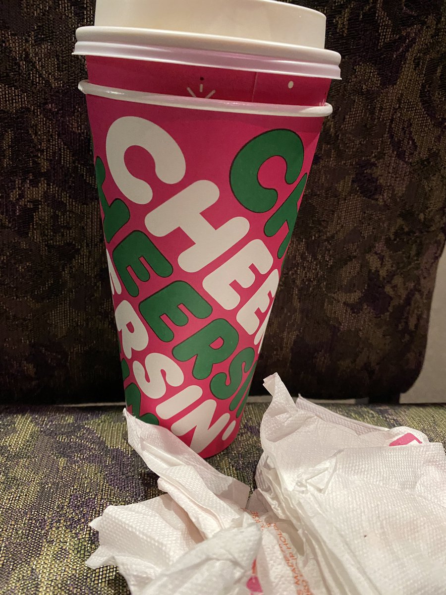 LetoVZacharia's tweet photo. @dunkindonuts Disappointed with your new cup covers.  The lack of a lid makes it a mess!!! https://t.co/T3uRYeohbc