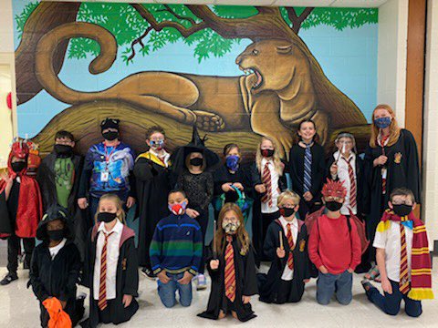 MoorePublicSch's tweet photo. How fun! Apple Creek had their first Book Character Parade. Students and Staff enjoyed parading around showing off their costumes and receiving treats along the way! Way to go, Cougars! Thanks to Principal McNear for sharing pics. πβ₯οΈ #msppride @MooreHS1 #lionpride https://t.co/qGJmpG2Ca4