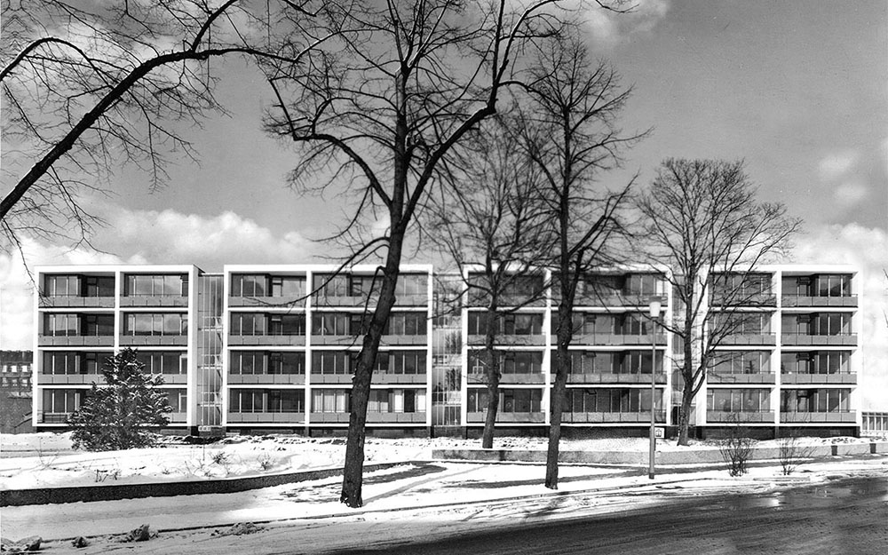 urbipedia's tweet photo. Viviendas en Klopstockstrasse 19-23, Berlín, de Wassili Luckhardt y Hubert Hoffmann  https://t.co/iEQ10JiU8L #arquitectura #architecture https://t.co/LG44uPTdRm