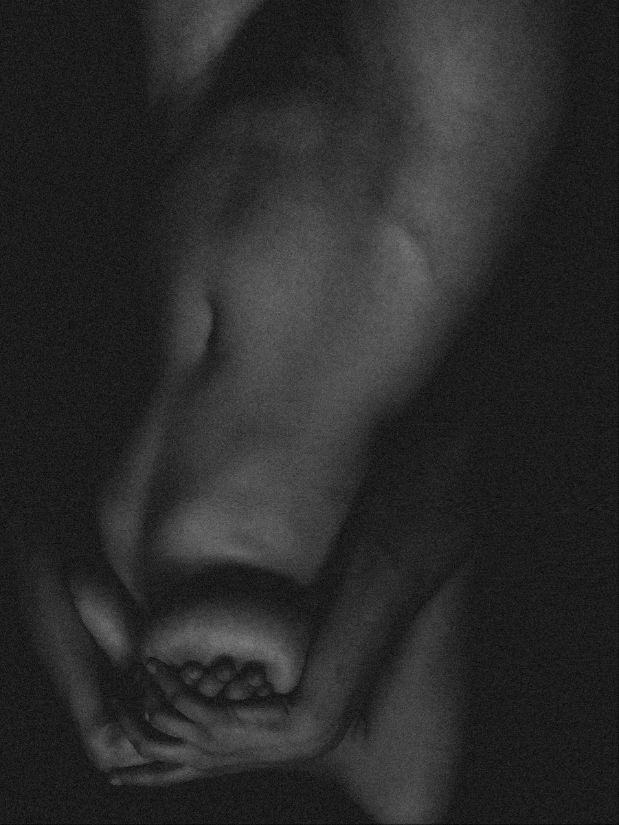 chcherryOF's tweet photo. I’ve reached 1K on here, so I want to celebrate it with a one month free trial on my OnlyFans 🖤
          🥀 ONLY 10 SPOTS 🥀
             (will make 20 for 2k)
✨First come - first served ✨
🌙The link is down below 🌙 https://t.co/fKufb2MDjp