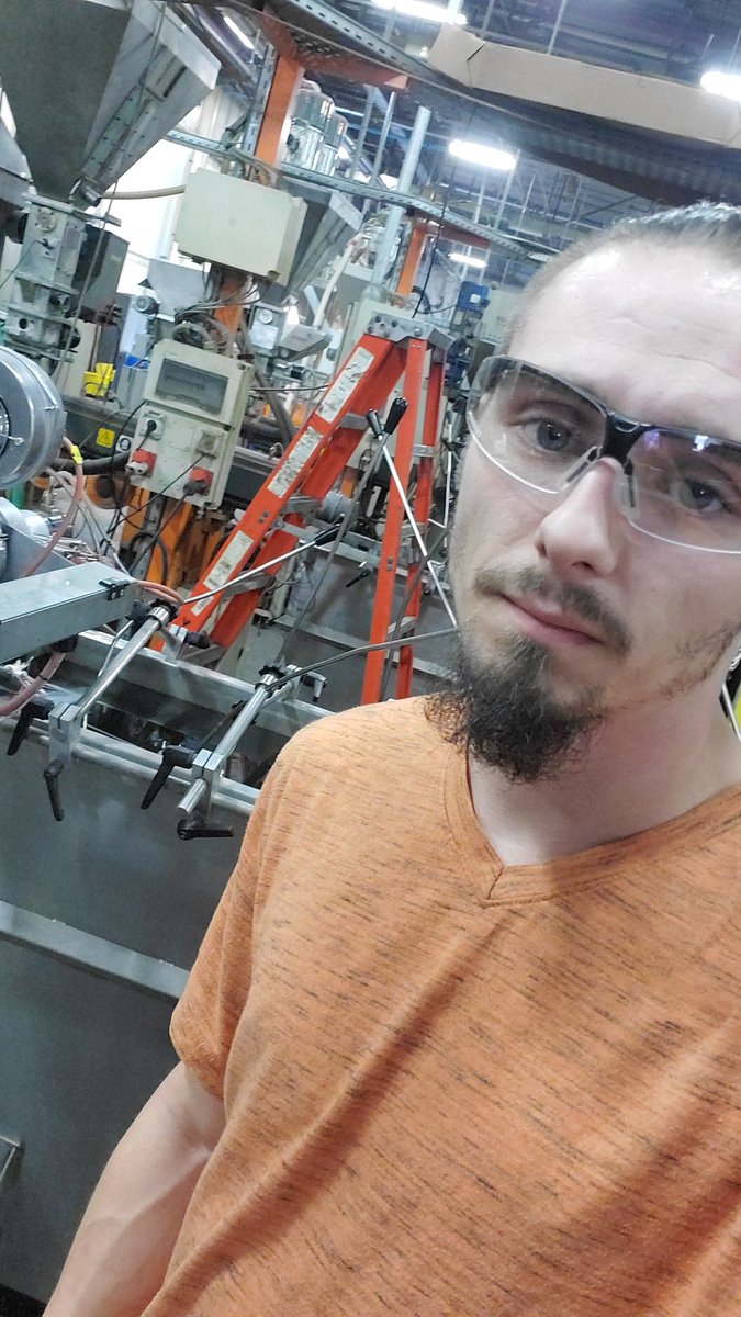 n1nate4e's tweet photo. Damn work blows id rather be home playing some games and streaming on twitch... drop a follow I will be streaming every/every other night@ https://t.co/Kb2enz2J87
#stream #game #SupportSmallStreamers #TwitchStreamers #battlestategames #escapefromtarkov #noobstream #affiliate https://t.co/B5fPTzZ51U