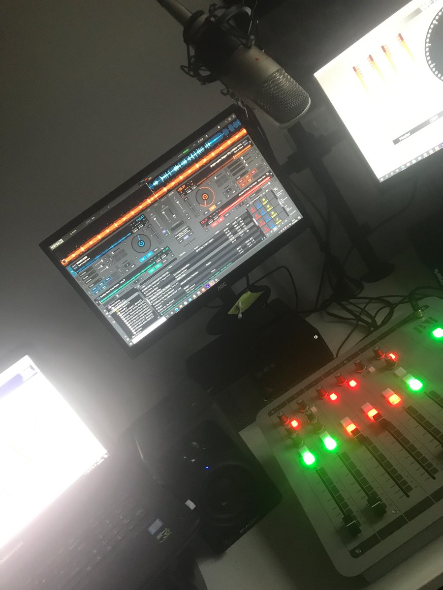 LRPhotography_'s tweet photo. Join me LIVE from 8-11pm 

The Big Saturday Night Party With Luke Reynolds! 

Across BIRMINGHAM 
Big City Radio 89.1FM DAB ONLINE https://t.co/MefPQIdF44 

Cracking show coming your way get me on!🙂😎 https://t.co/nWqAy3qCD0