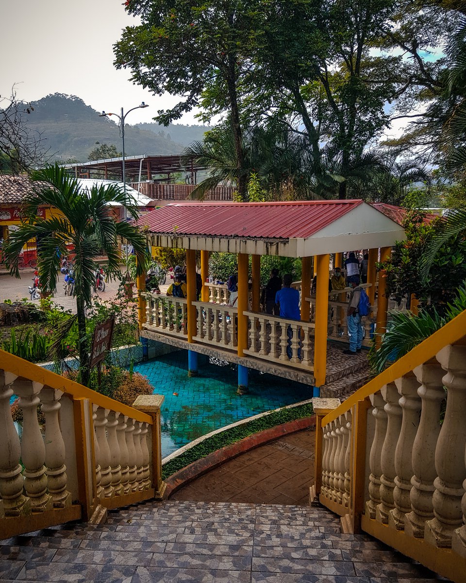 Embarky3's tweet photo. One of the most picturesque places in Honduras, the culture and its people surround the tourist in an atmosphere of tranquility and friendliness. #embarky #travels #awesomeplaces #travellife https://t.co/WMddn9dKL6