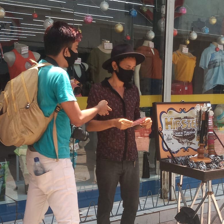 bpopularpcb's tweet photo. BANCADA DO PODER POPULAR NA RUA 🚩

Hoje foi o dia nossa candidatura coletiva apresentar propostas para as trabalhadoras e trabalhadores do Mercado do Artesanato e do Centro, num constante diálogo para construir uma Maceió para a maioria da população! (+) https://t.co/2HmAPzhyOY