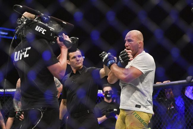 UFC Vegas 13: Glover Teixeira vs. Thiago Santos Picks, Odds, and Predictions https://t.co/eIT1QNrr7l #ufc #ufc249 #ufcfl #ufcjax #ufcfightnight #ufc176 #ufcvegas #ufc250 #ufcapex #gamblingtwitter #bettingtwitter #bettingtips #freepicks #espn #ufcvegas13 #bettingpicks #betting101 https://t.co/K0xrgSOONL