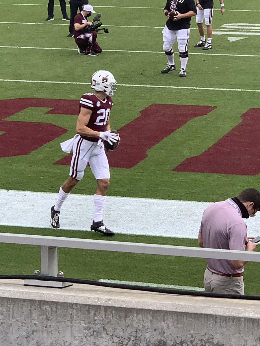 hailstateunis's tweet photo. The Flying M is here 😍

Looks like a sans-serif font for the player names; it wasn’t clear if they’d be present or not. I like it though, think it flows really well.

#HailState🐶🏈 https://t.co/GQiOHUQvDJ