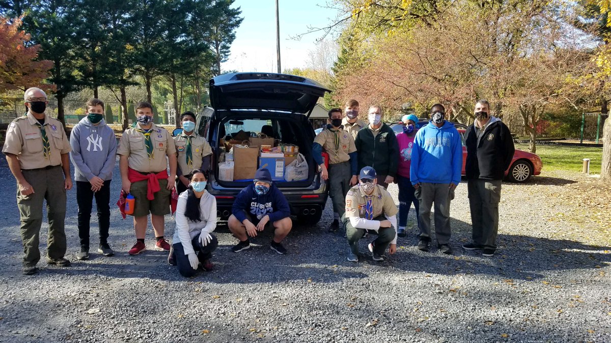 Troop470's tweet image. We conducted Day 1 of 2 of our Scouting for Food program today. Through generous donations made by Clover Hill community (Frederick, MD) members, we raised approx 1750 pounds of nonperishable food for the #CommunityActionAgency #FoodBank. @NCACBSA @whittieronline #GoodTurnDaily