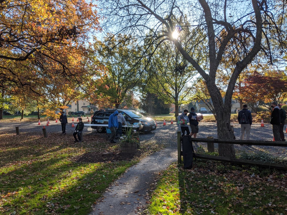 Troop470's tweet image. We conducted Day 1 of 2 of our Scouting for Food program today. Through generous donations made by Clover Hill community (Frederick, MD) members, we raised approx 1750 pounds of nonperishable food for the #CommunityActionAgency #FoodBank. @NCACBSA @whittieronline #GoodTurnDaily